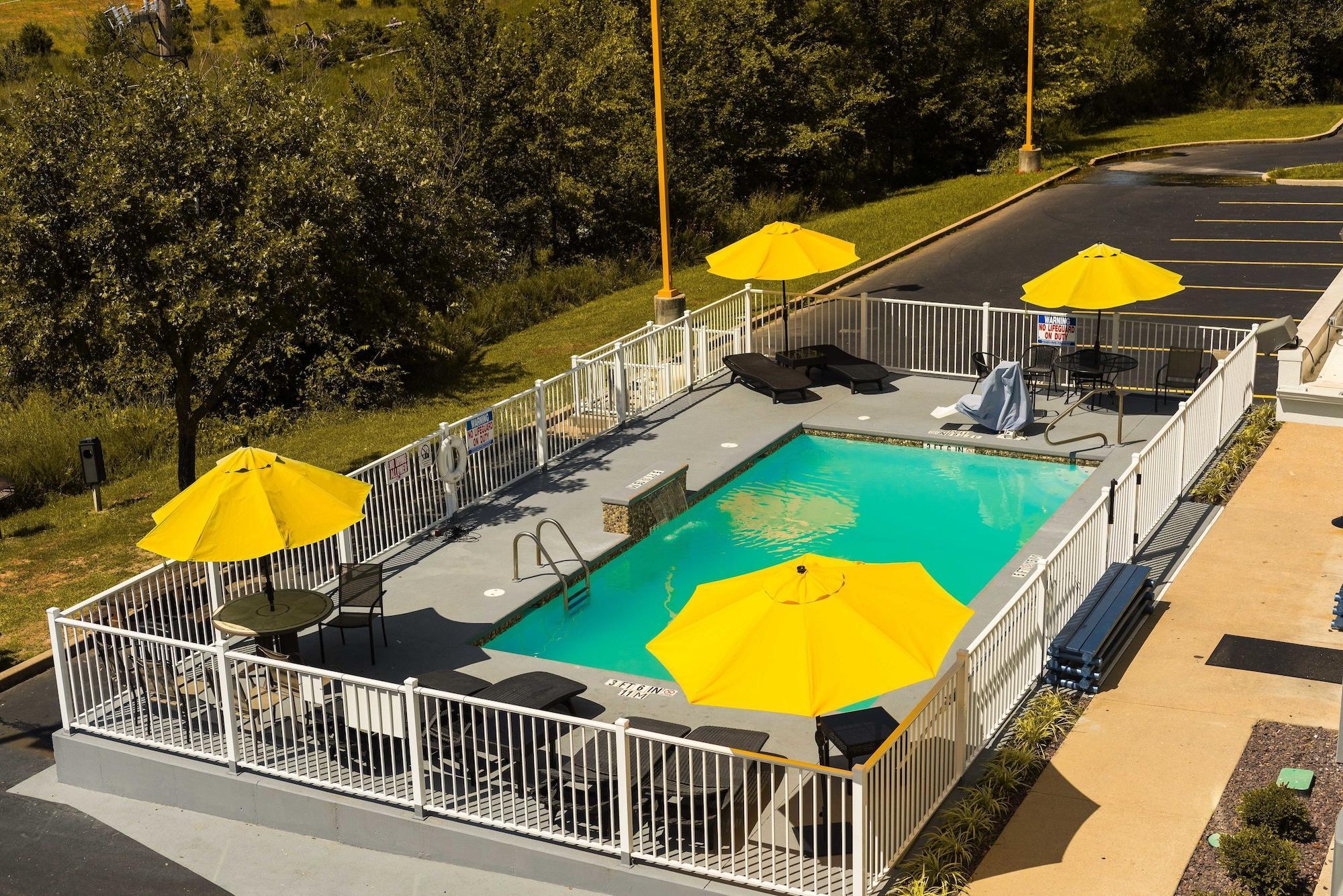 Studio Z, Ascend Hotel Collection Saint Robert Exterior foto